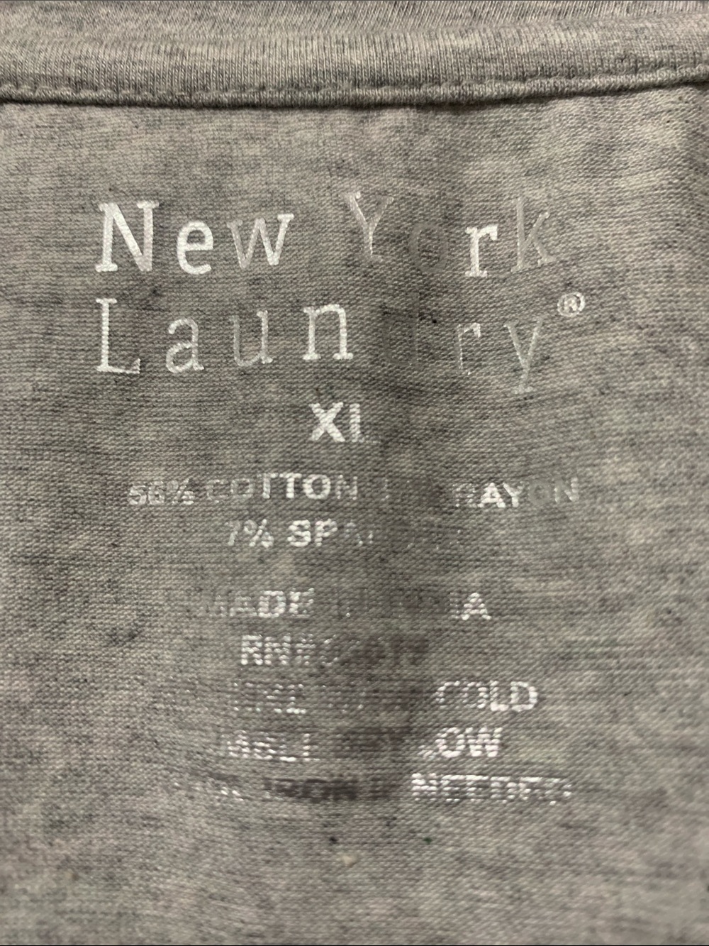 41. New York Laundry XL Gray Tee with Pink Eiffel Tower Paris Graphic NWOT - Picture 5 of 5